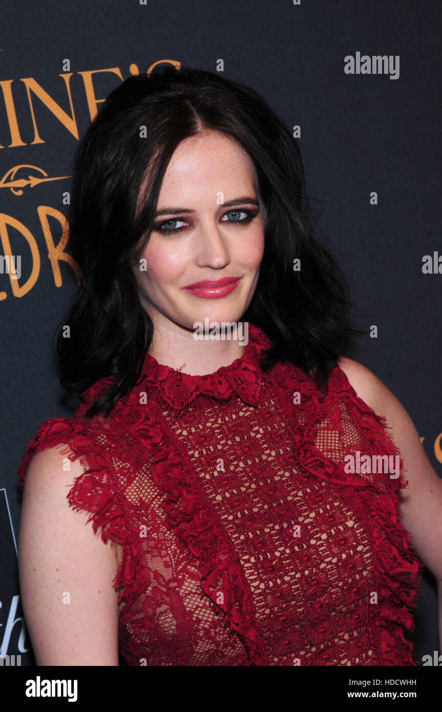 Eva Green an der New Yorker Premiere von "Miss Peregrine Home für besondere Kinder" bei Saks Fifth Avenue in New York City statt.  Mitwirkende: Eva Green wo: New York City, New York, Vereinigte Staaten, wann: 26 September 2016 Stockfoto