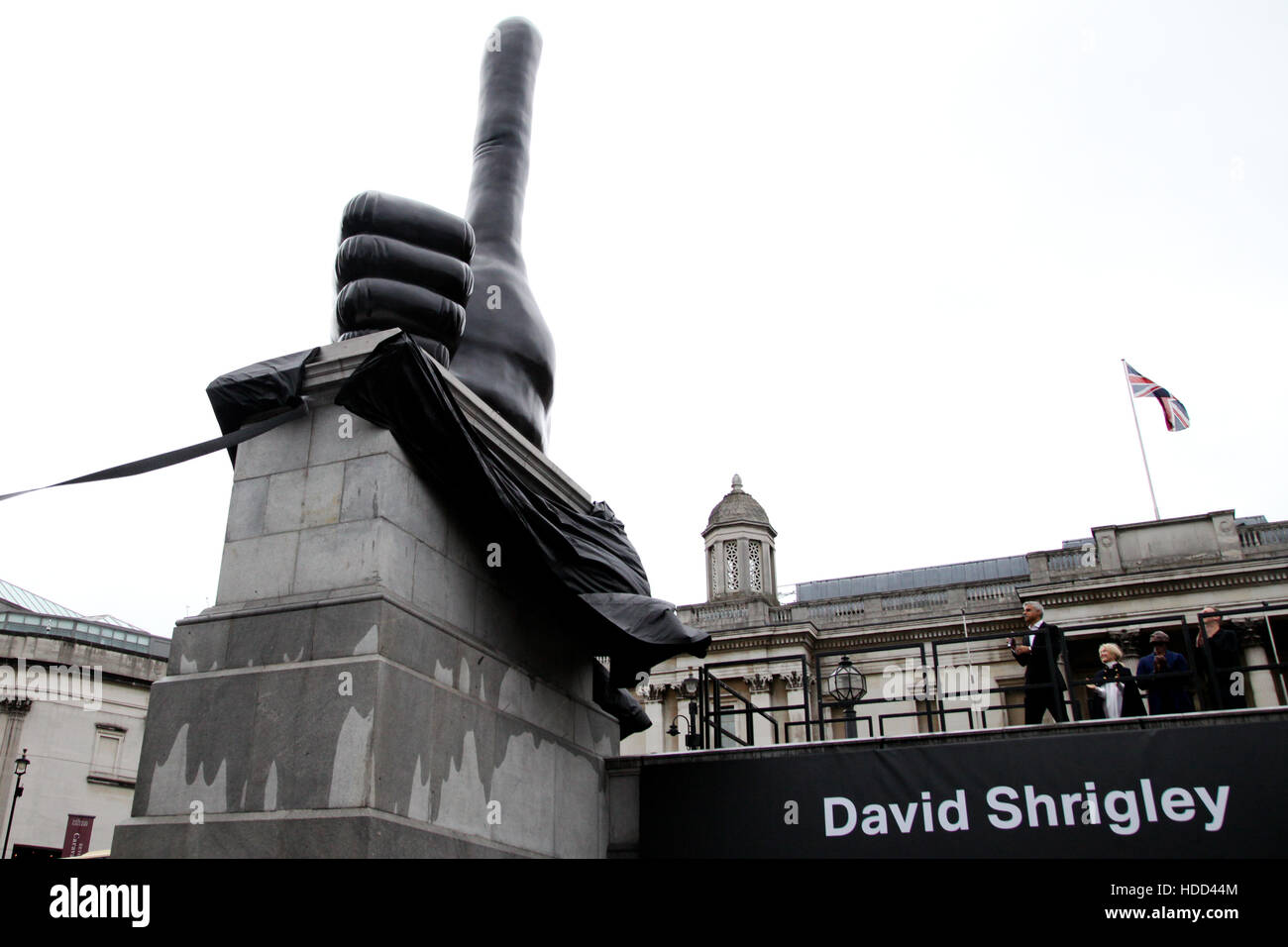 David Shrigley der Turner Prize nominierten Künstler präsentiert seinen neuen Auftrag für die Fourth Plinth mit dem Titel "Wirklich gut". Die Arbeit war ein Auftragswerk des Mayor of London im Rahmen des vierten Programms Sockel, wirklich gut ist die elfte Skulptur, stan Stockfoto