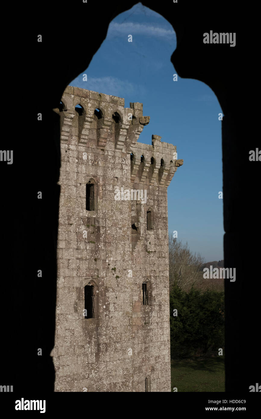 Schlossturm von Schlossfenster, Wye Valley gesehen. Stockfoto