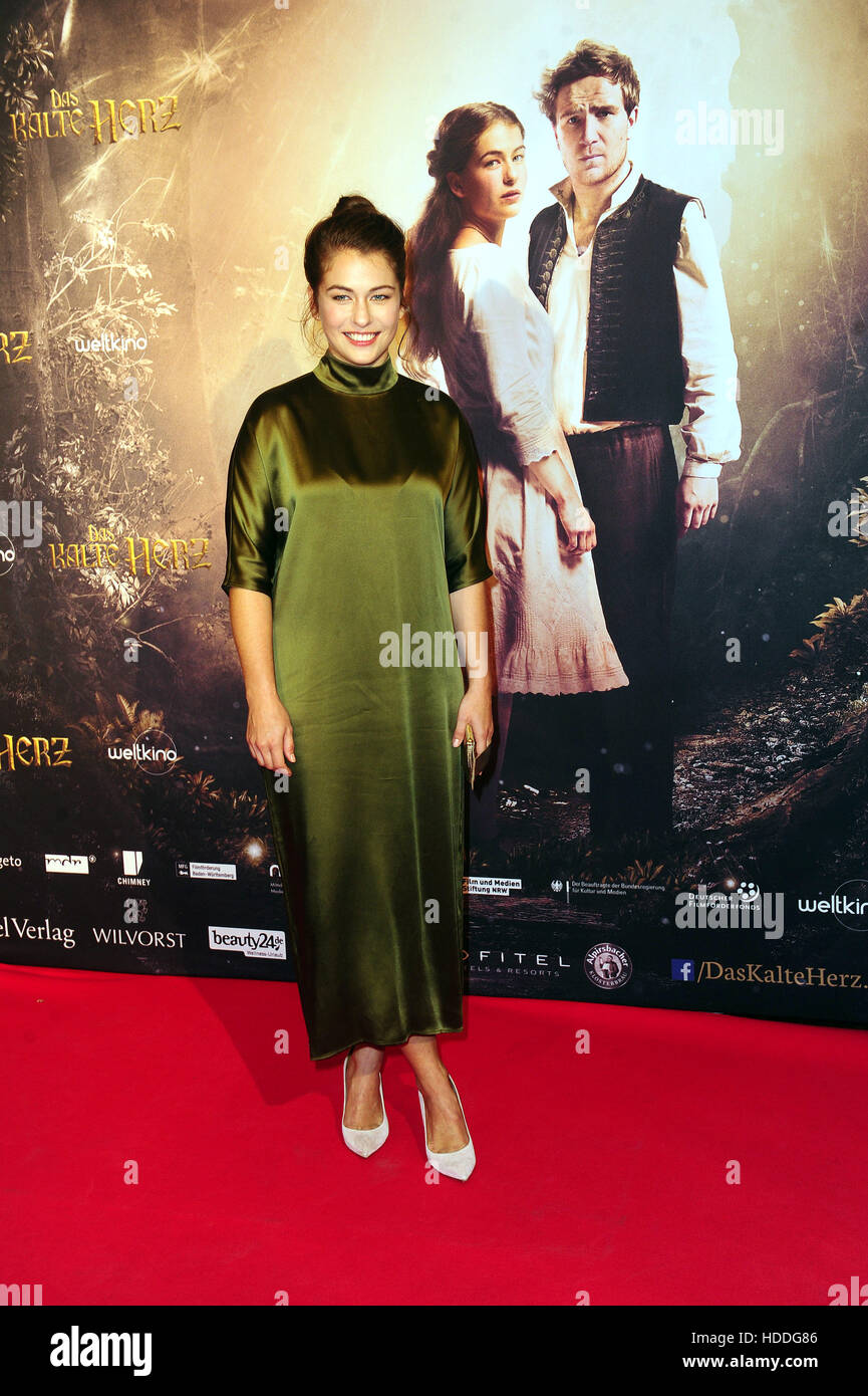 Premiere Von Das Kalte Herz Im Kino International Filmtheater D David Schuetter Henriette Confurius Wo Berlin Deutschland Bei 4 Oktober 2016 Stockfotografie Alamy