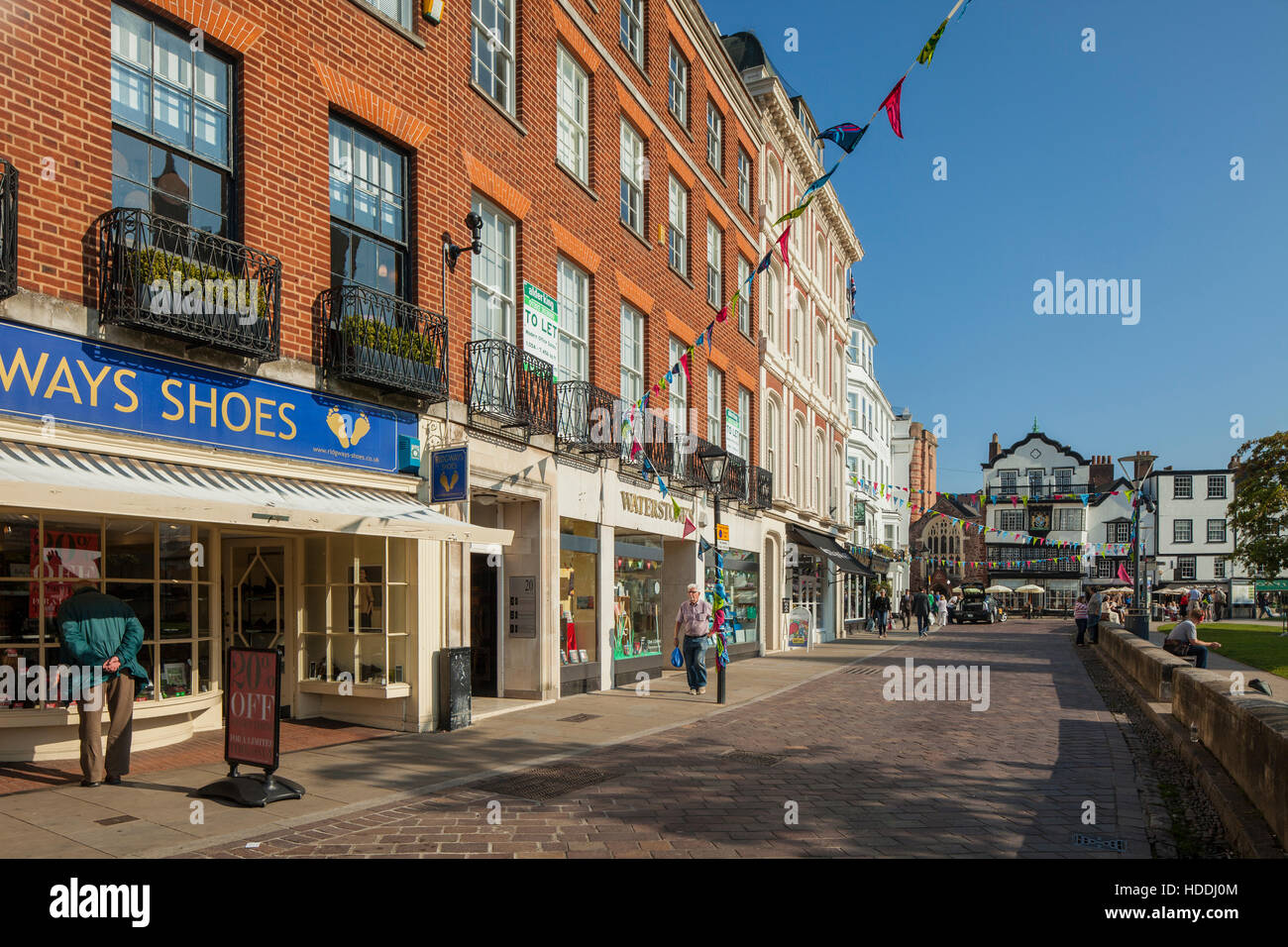 Morgen am Dom Yard in Exeter, Devon, England. Stockfoto