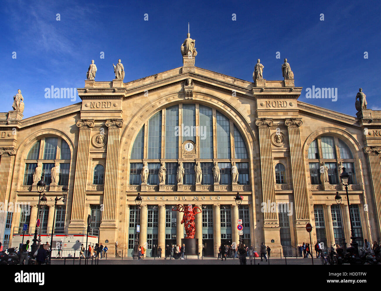"Detail" von der Fassade des Gare du Nord ("Nord-Station") den meistbesuchten Bahnhof in Europa. Paris, Frankreich Stockfoto