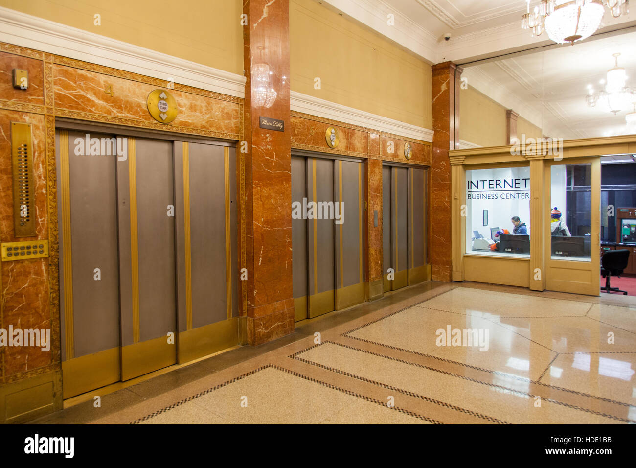 Aufzug Lobby im Hotel Pennsylvania, 7th Avenue, New York City, Vereinigte Staaten von Amerika. Stockfoto