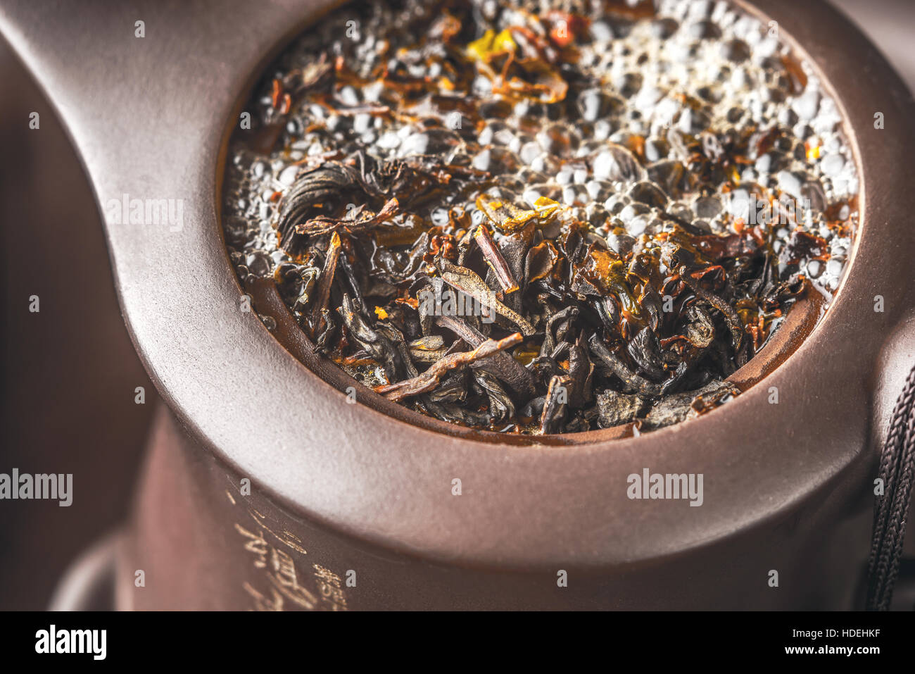 Tee in der Teekanne horizontalen Brauen Stockfoto
