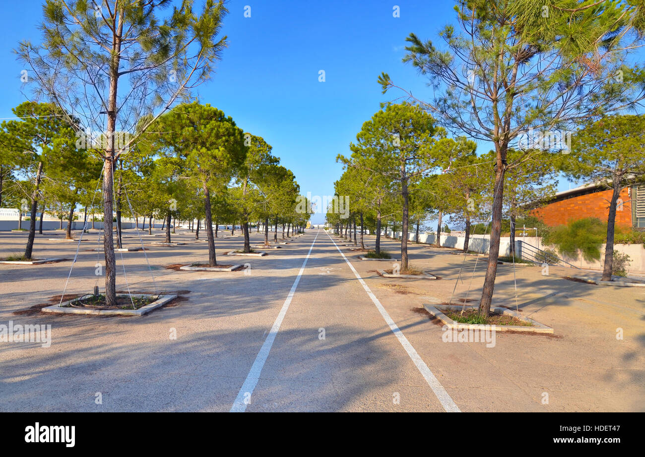 Fahrrad-Rennen neben der Faliro Pavillon Sportarena - Teil von Faliro Coastal Zone Olympic Complex Athen Griechenland Stockfoto