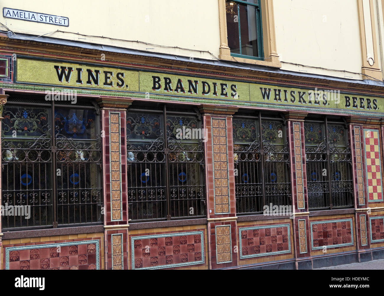 Famous Crown Bar Fliesen, Gt Victoria/Amelia St, Belfast Stockfoto