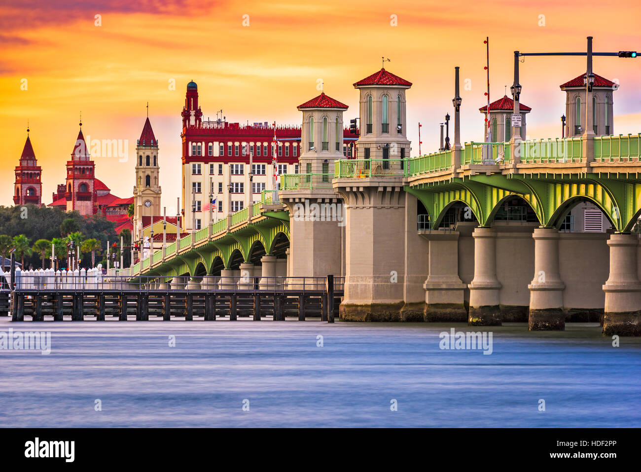 Skyline von St. Augustine, Florida, USA und Bridge of Lions. Stockfoto