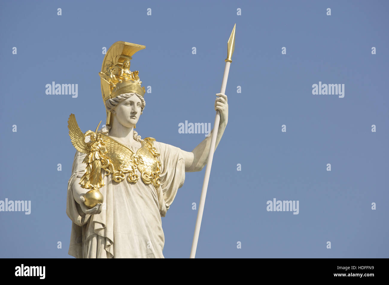 Statue der Pallas Athene, Göttin der Weisheit, Parlament in Wien, Österreich, Europa Stockfoto
