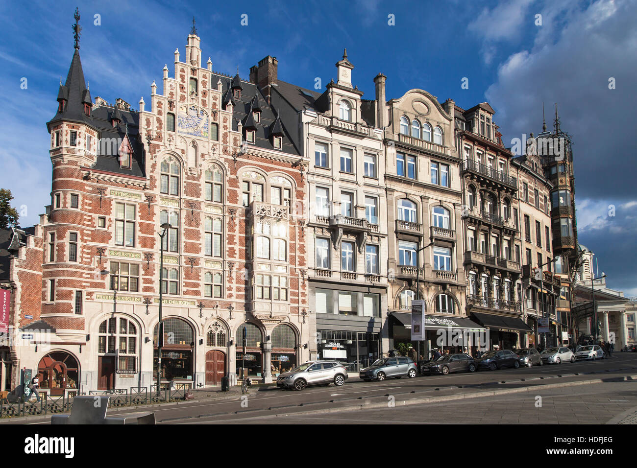Jugendstil-Gebäude an der Coudenberg Street, Brüssel, Belgien. Stockfoto