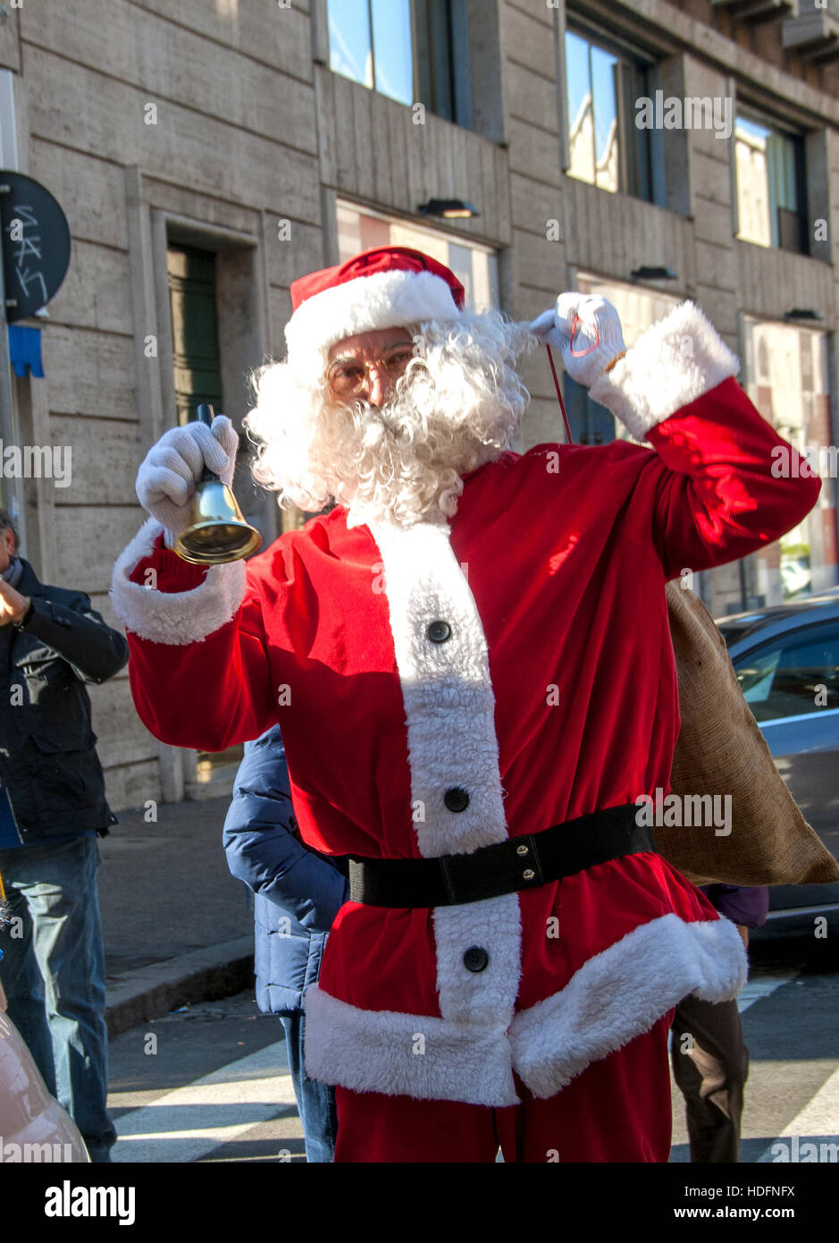 Weihnachtsmann kommt mit Hubschrauber Ansichtskarte
