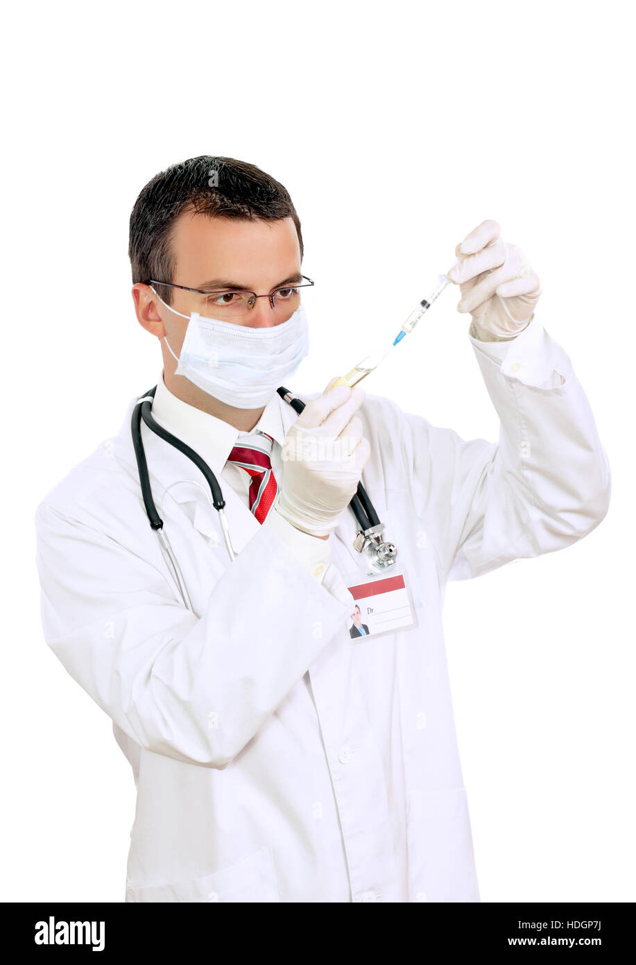 Arzt füllen Spritze Medikamente aus der Ampulle. Isoliert auf weiß Stockfoto