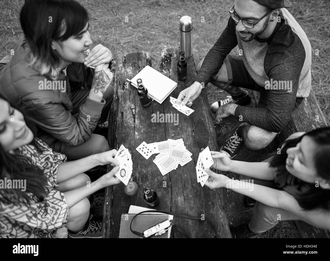 Menschen Freundschaft Hangout Reisen Reiseziel Camping Konzept Stockfoto