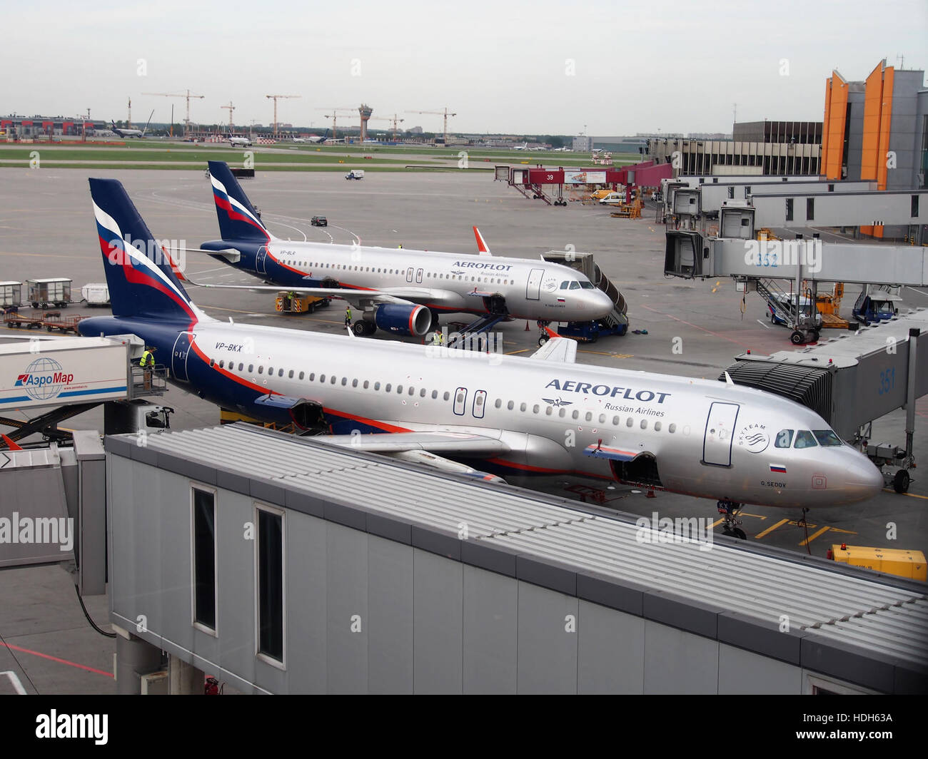 VP-BLR (Flugzeuge) & VP-BKX (Airraft) am internationalen Flughafen Sheremetyevo pic1 Stockfoto