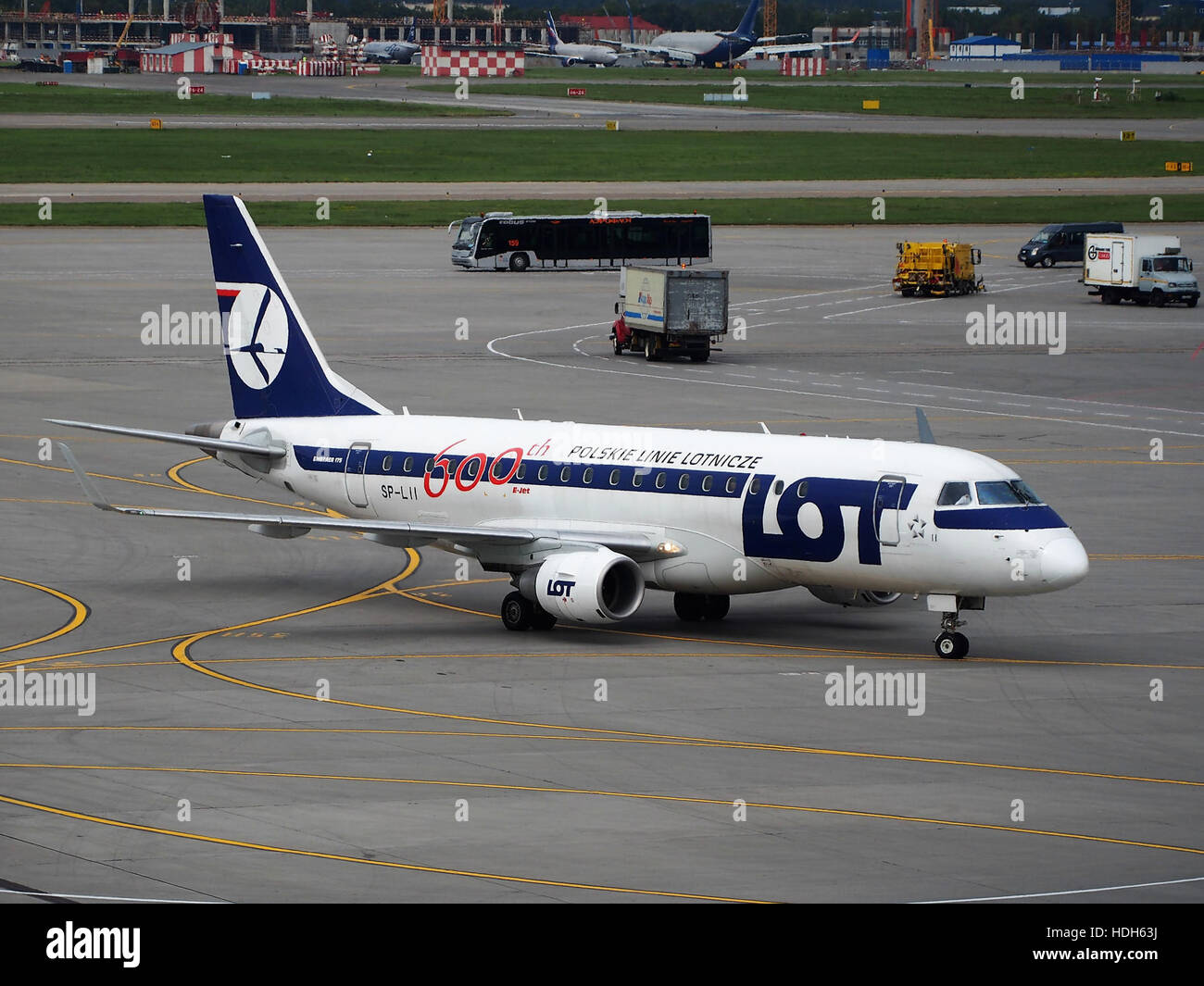 SP-LII (Flugzeuge) am internationalen Flughafen Sheremetyevo pic2 Stockfoto