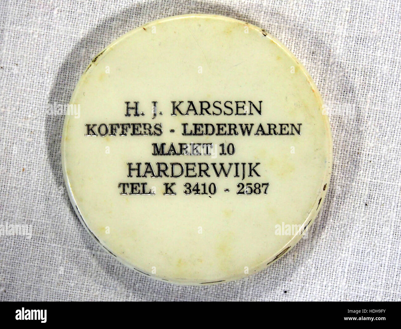 HJ Karssen Koffers-Musterware, Markt 10, Harderwijk, reklamespiegeltje Stockfoto