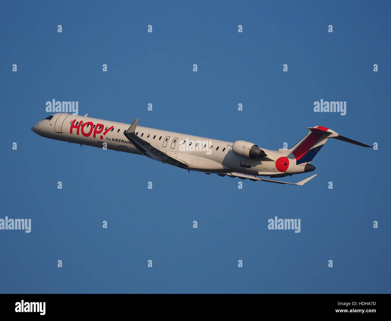 F-HMLH-HOP! Canadair CL-600-2E25 Regional Jet CRJ-1000EL Start vom Schiphol Start-und Landebahn 36C pic3 Stockfoto