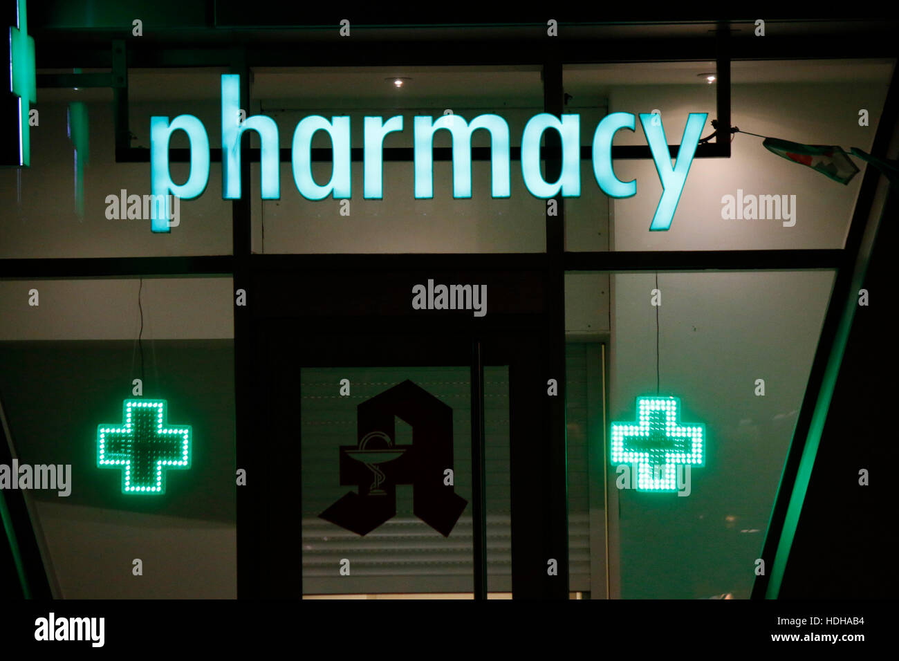 Das Logo der Marke "Pharmacy", Berlin. Stockfoto
