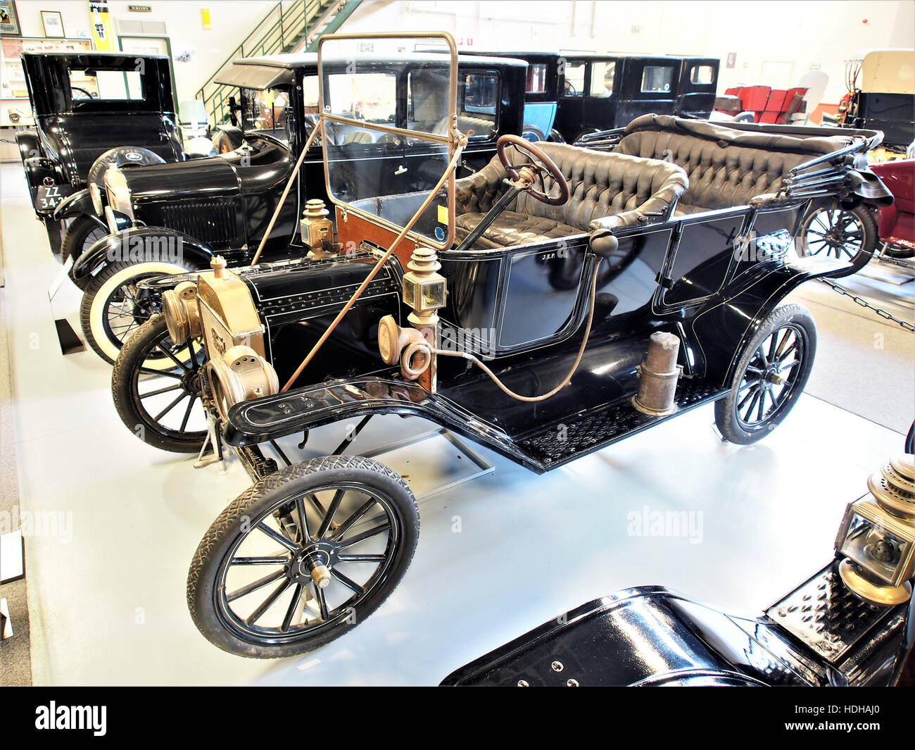 Ein 1912er Ford Model T Open Touring-Fahrzeug mit 4-Zylinder-Motor und 24 PS. Dieses Oldtimer zeigt das frühe Design des legendären Model T, das die Automobilindustrie im frühen 20. Jahrhundert revolutionierte. Stockfoto