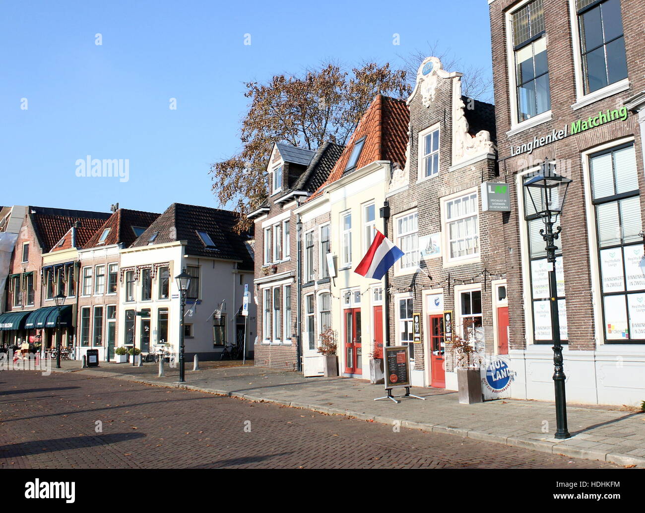 Alte Häuser am Thorbeckegracht / Thorbecke canal im Stadtzentrum von Zwolle, Niederlande Stockfoto