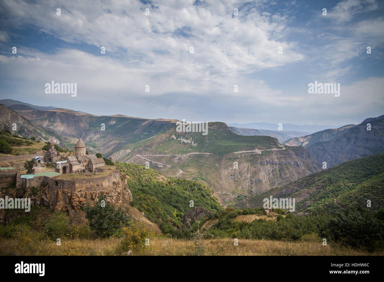 Farbbild des Klosters Tatev in Armenien. Stockfoto