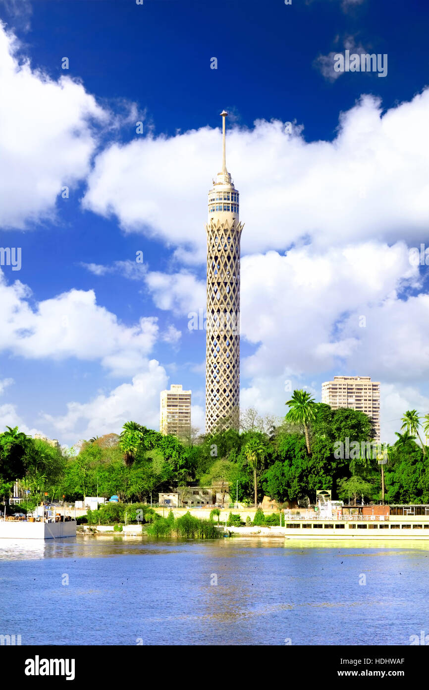 Fernsehturm Kairo an Küste von Nil. Ägypten. Stockfoto