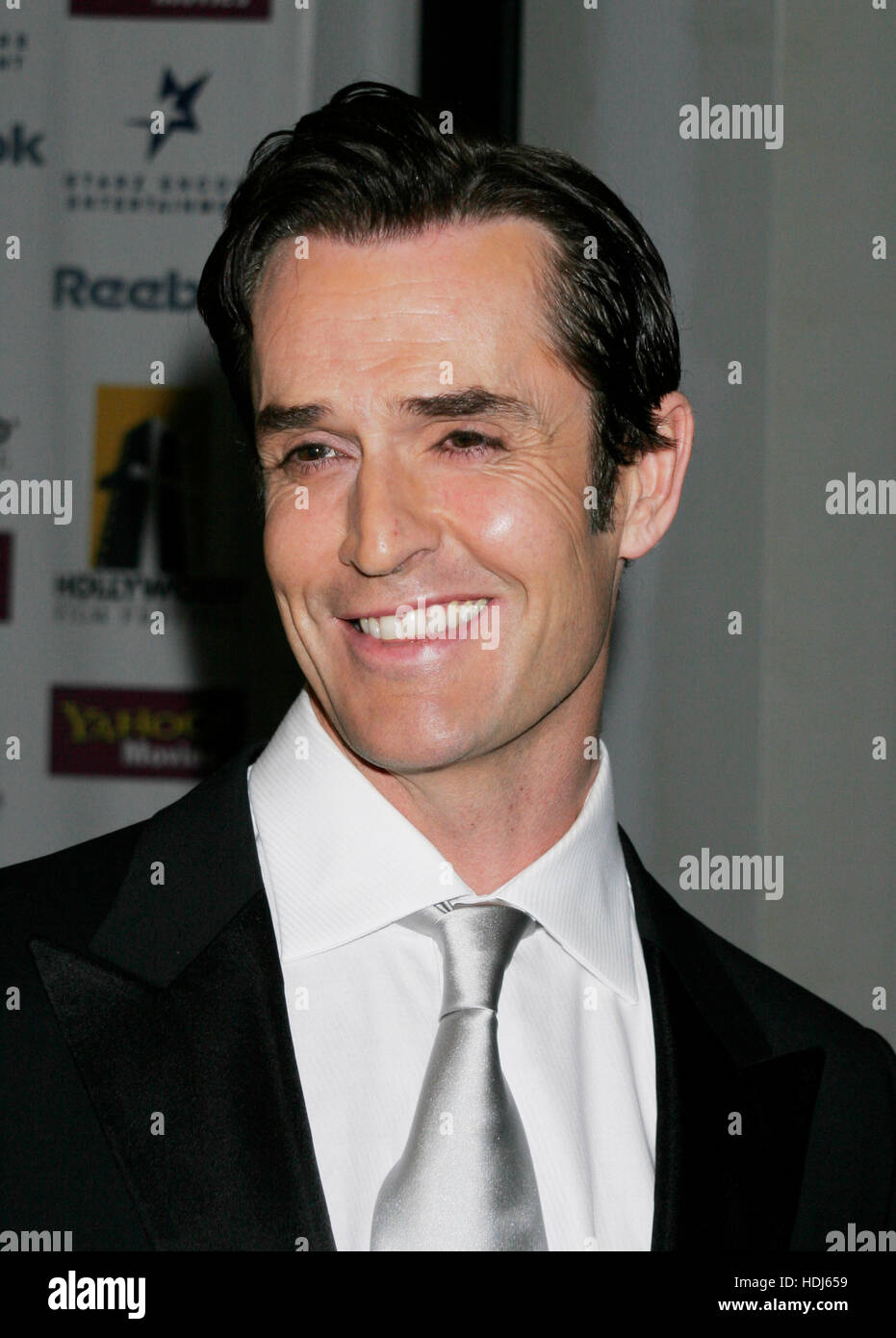 Britischer Schauspieler Rupert Everett kommt für das Hollywood Film Festival 2004 Hollywood Awards in Beverly Hills, 18. Oktober 2004 Foto von Francis Specker Stockfoto