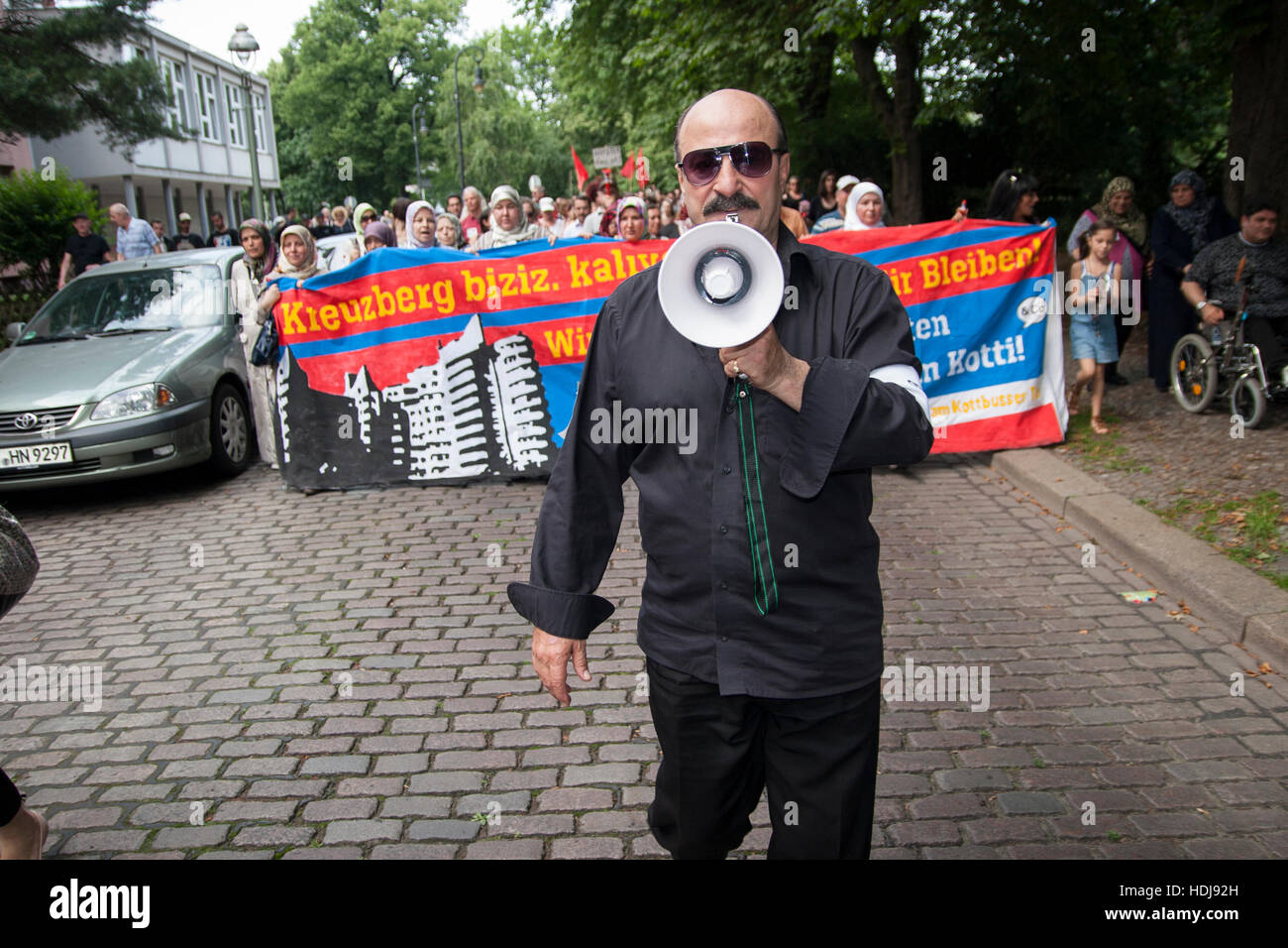 Demonstration gegen steigende Mieten von Kotti & Co., eine Gemeinschaft der Mieter am Kottbusser Tor. Berlin, Deutschland. Stockfoto