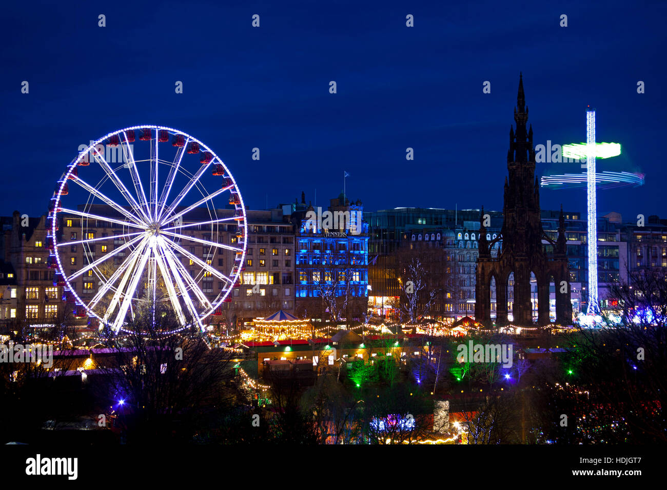 Edinburgh Illuminationen Weihnachtsbeleuchtung und Kirmes, East Princes Street Gardens, Scotland UK 2016 Stockfoto