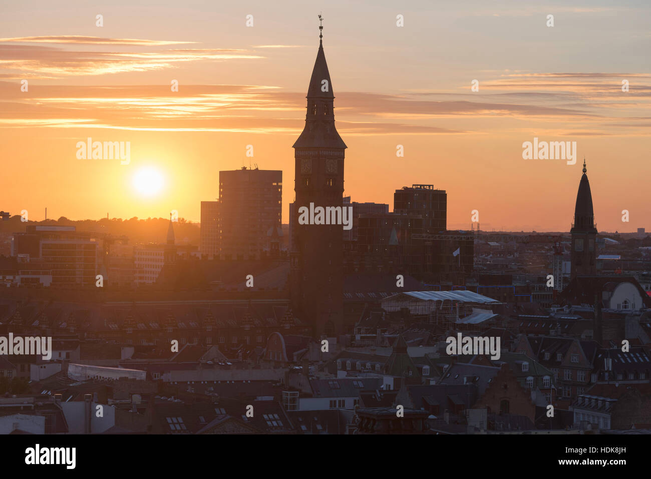 Skyline Silhouette von Kopenhagen bei Sonnenuntergang Stockfoto