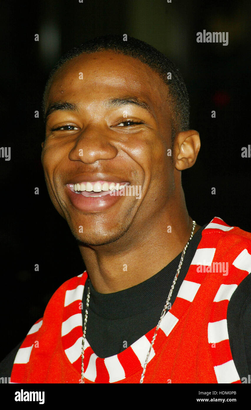 Arlen Escarpeta bei der Premiere von "Walking Tall" in Hollywood, Kalifornien auf Montag, 29. März 2004.  Bildnachweis: Francis Specker Stockfoto