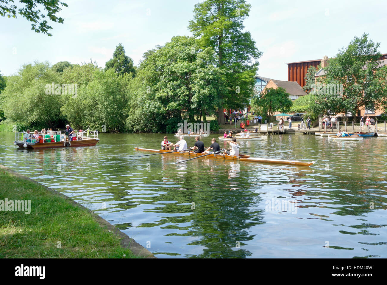 Bootsfahrten auf dem Fluss Avon, Stratford-upon-Avon, Warwickshire, England, UK Stockfoto