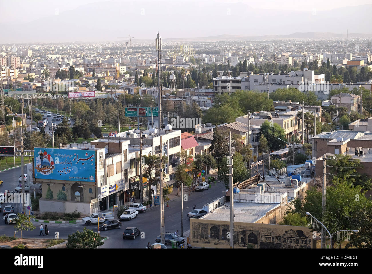 Eine Skyline-Blick zeigt die Stadt von Shiraz in Fars Provinz, Iran Stockfoto
