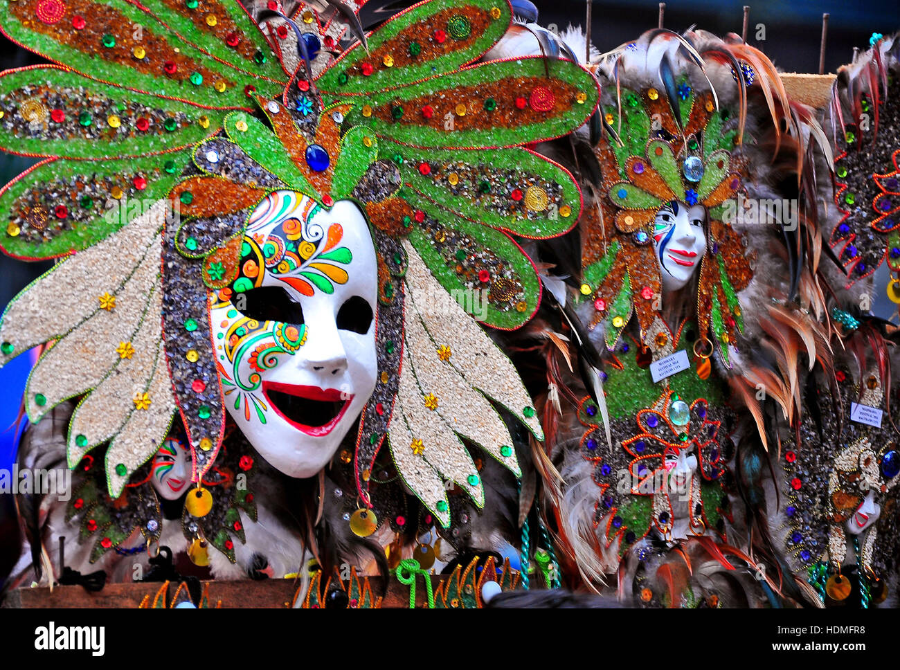 Aufwendige Masken während des Masskara Festivals in Bacolod City, Philippinen Stockfoto