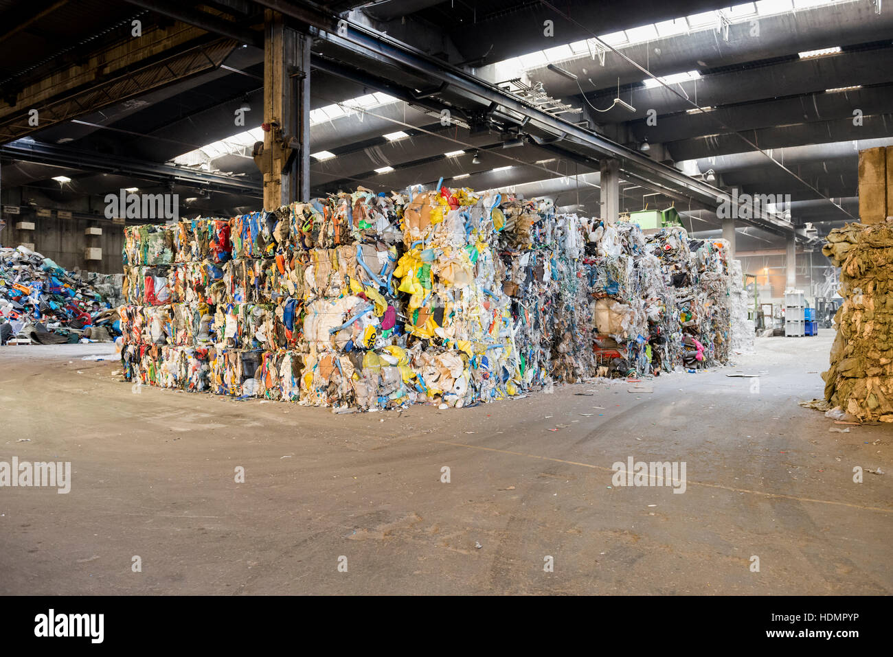 Sortierte und Ballen Müll, recycling Stockfoto