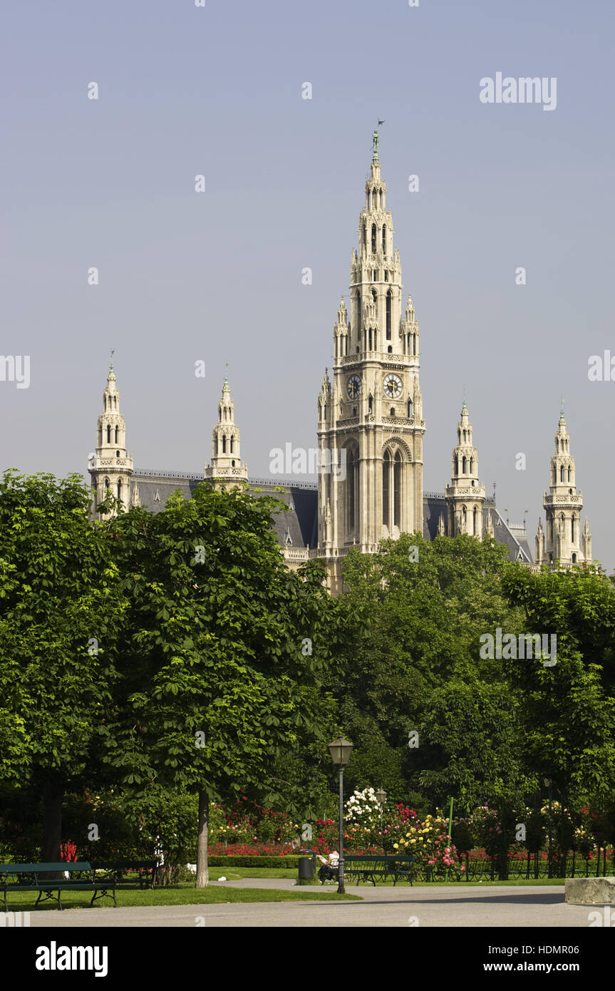 Wiener Rathaus, Blick vom Volksgarten, öffentlicher Park, Wien, Austria, Europe Stockfoto