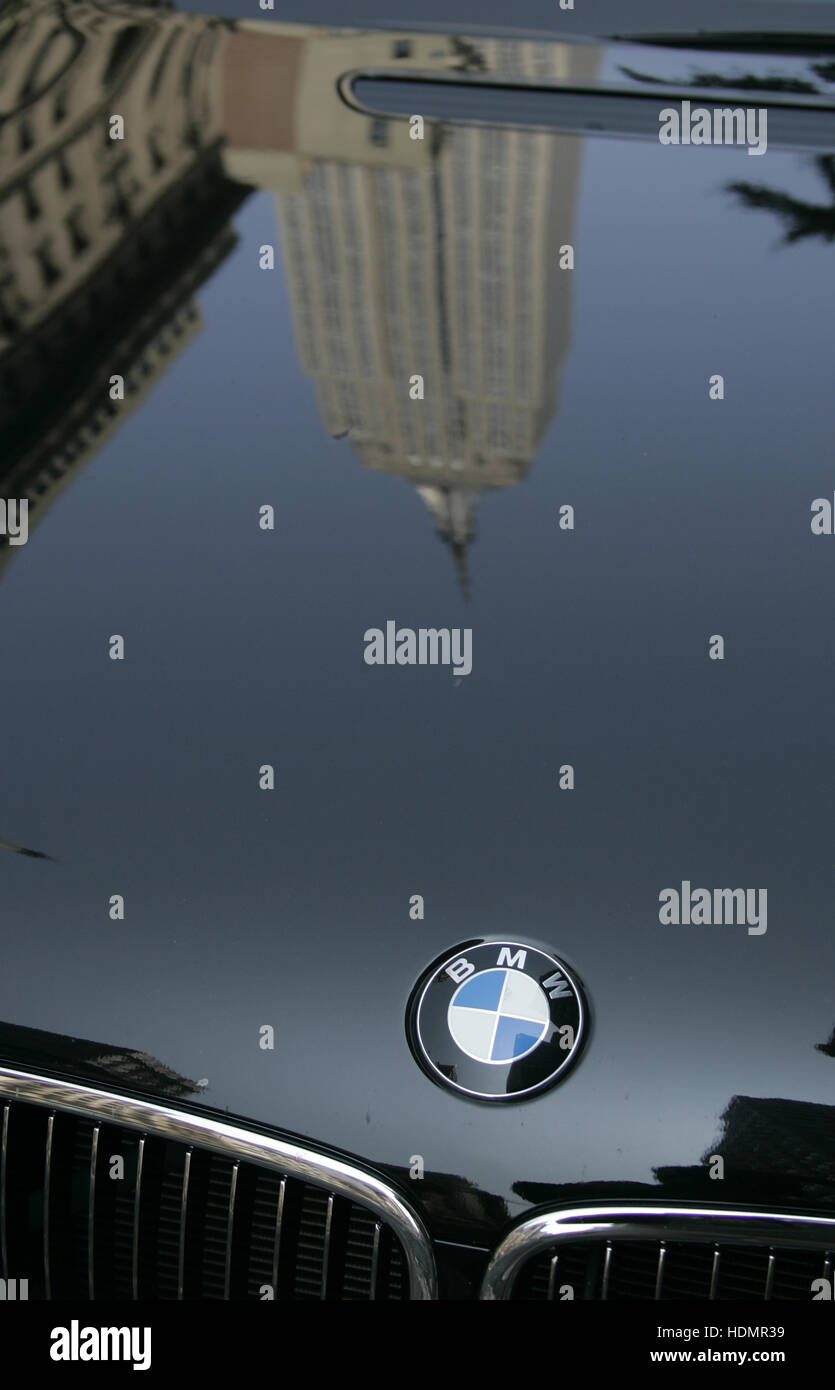 In der Nähe der vorderen Fenster Heizung Symbol in einem modernen Auto  Stockfotografie - Alamy