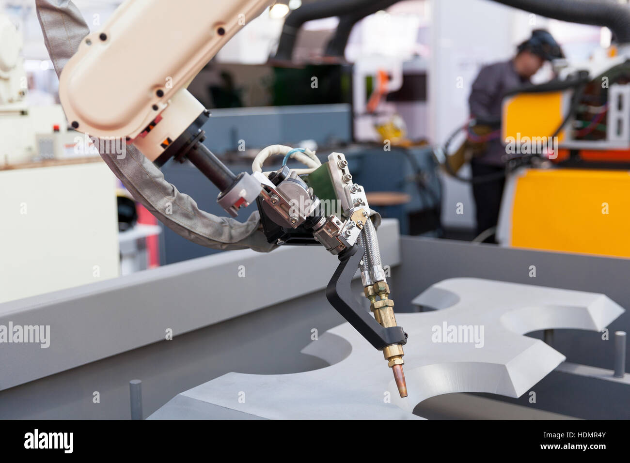 Industriellen Schweißen Roboterarm Stockfoto