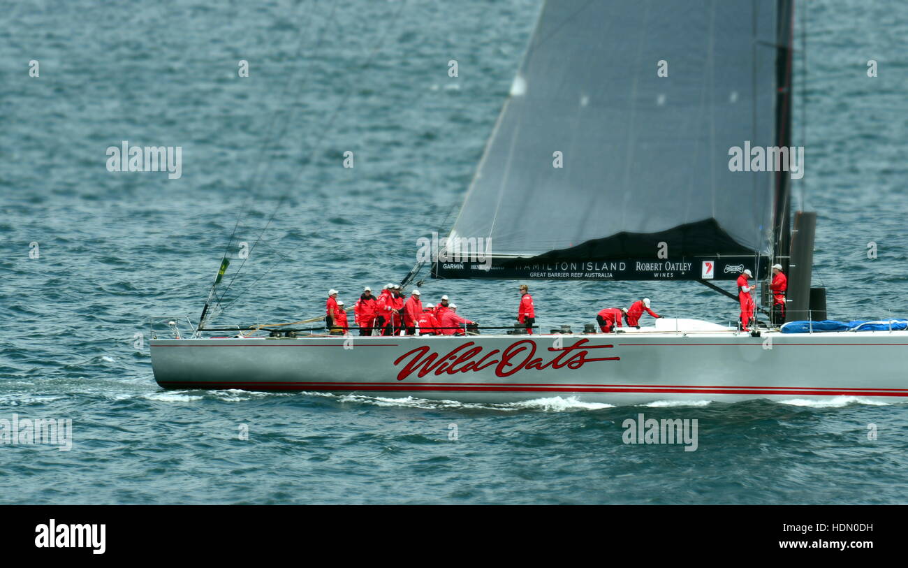 Sydney, Australien - 26. Dezember 2012. Wild Oats IX für den Start vorbereitet. Sydney-Hobart-Regatta ist eine jährliche Veranstaltung, beginnend in Sydney auf Box Stockfoto