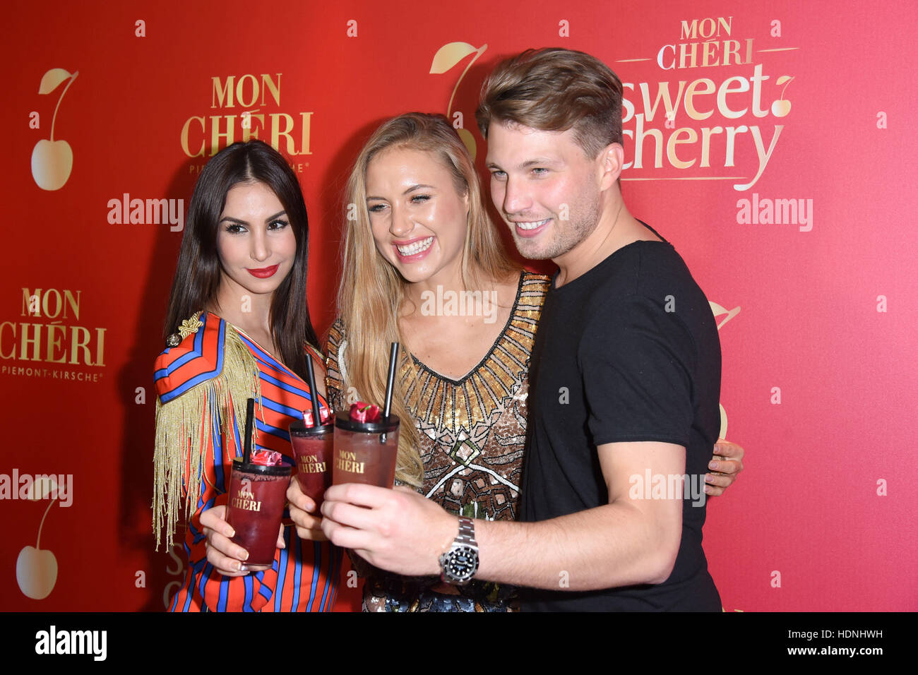 Mon Cheri Cherry Nachts Reingold Bar in Mitte mit Alena Gerber, Sila