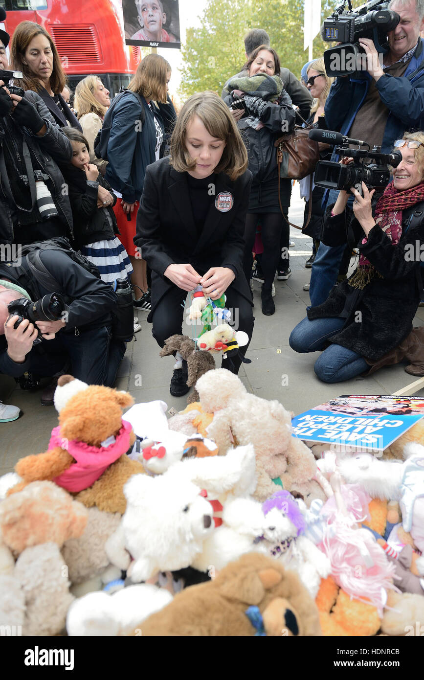 Schauspielerin Carey Mulligan besucht Rallye für Aleppo mit Downing Street London: Carey Mulligan wo: London, Vereinigtes Königreich bei: 22. Oktober 2016 Stockfoto