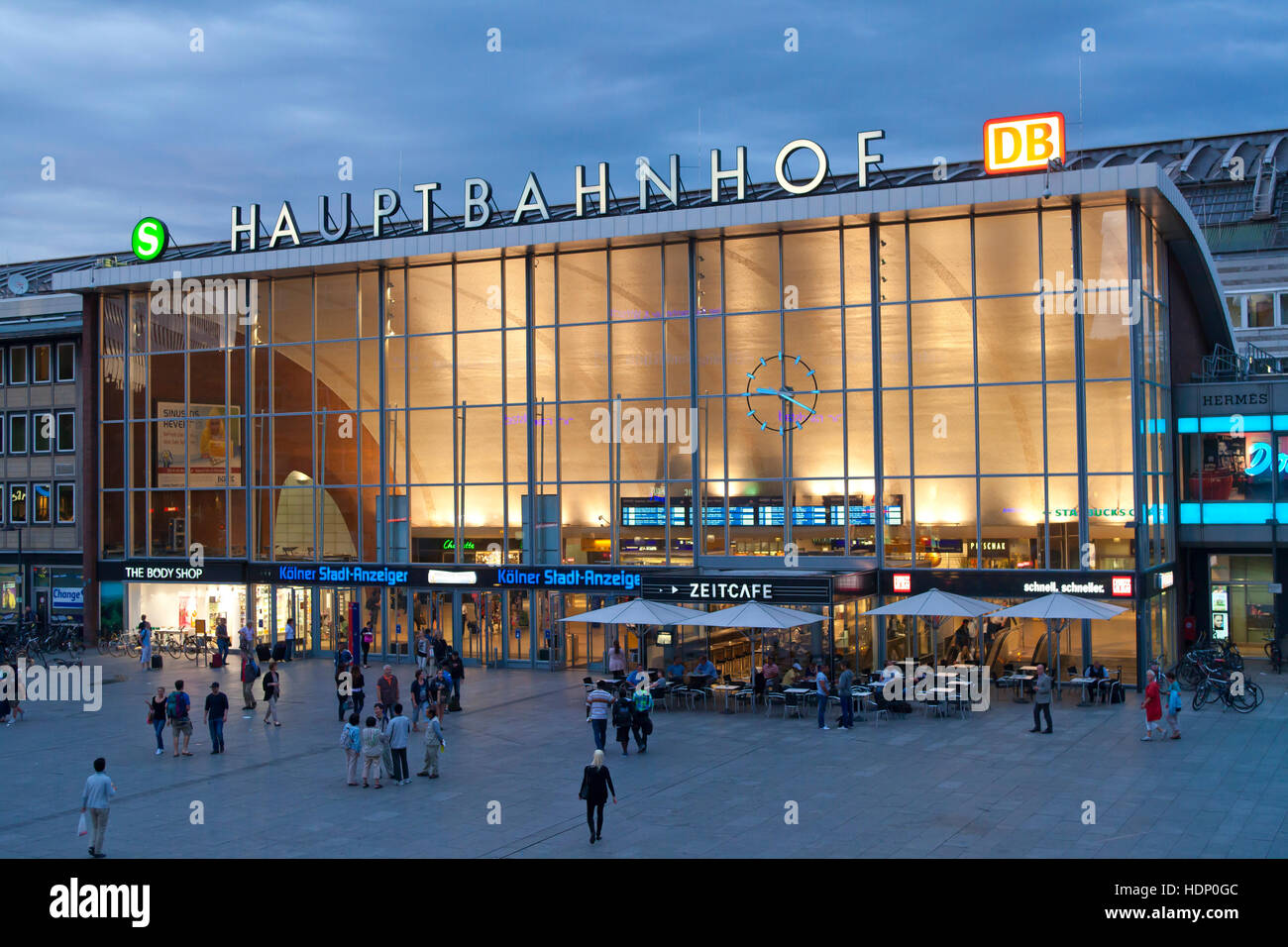 Europa, Deutschland, Köln, Hauptbahnhof. - Stockfoto