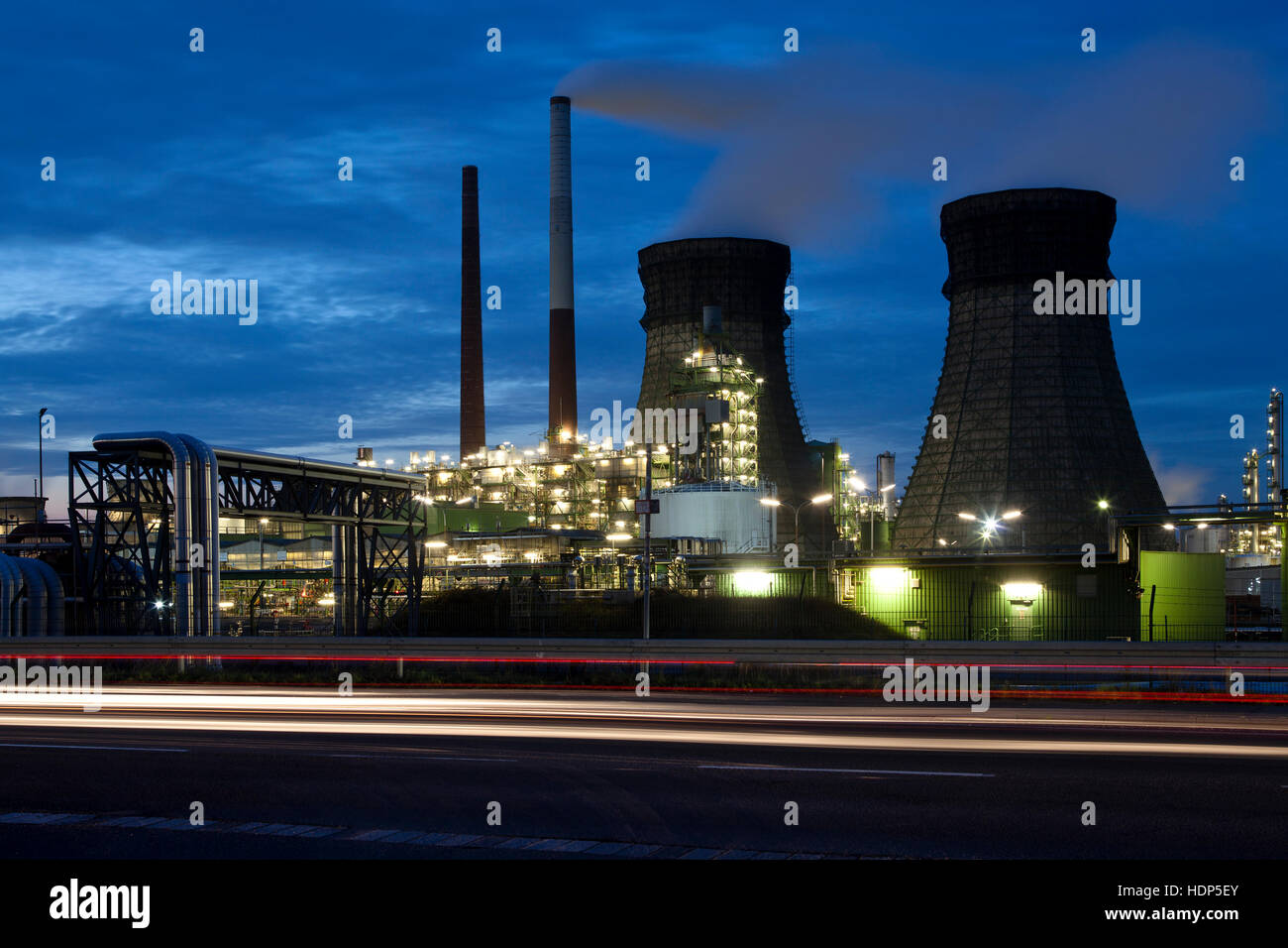 Deutschland, Köln, die Shell Rheinland Raffinerie im Stadtteil Godorf. Es ist die größte Raffinerie Deutschlands. Stockfoto