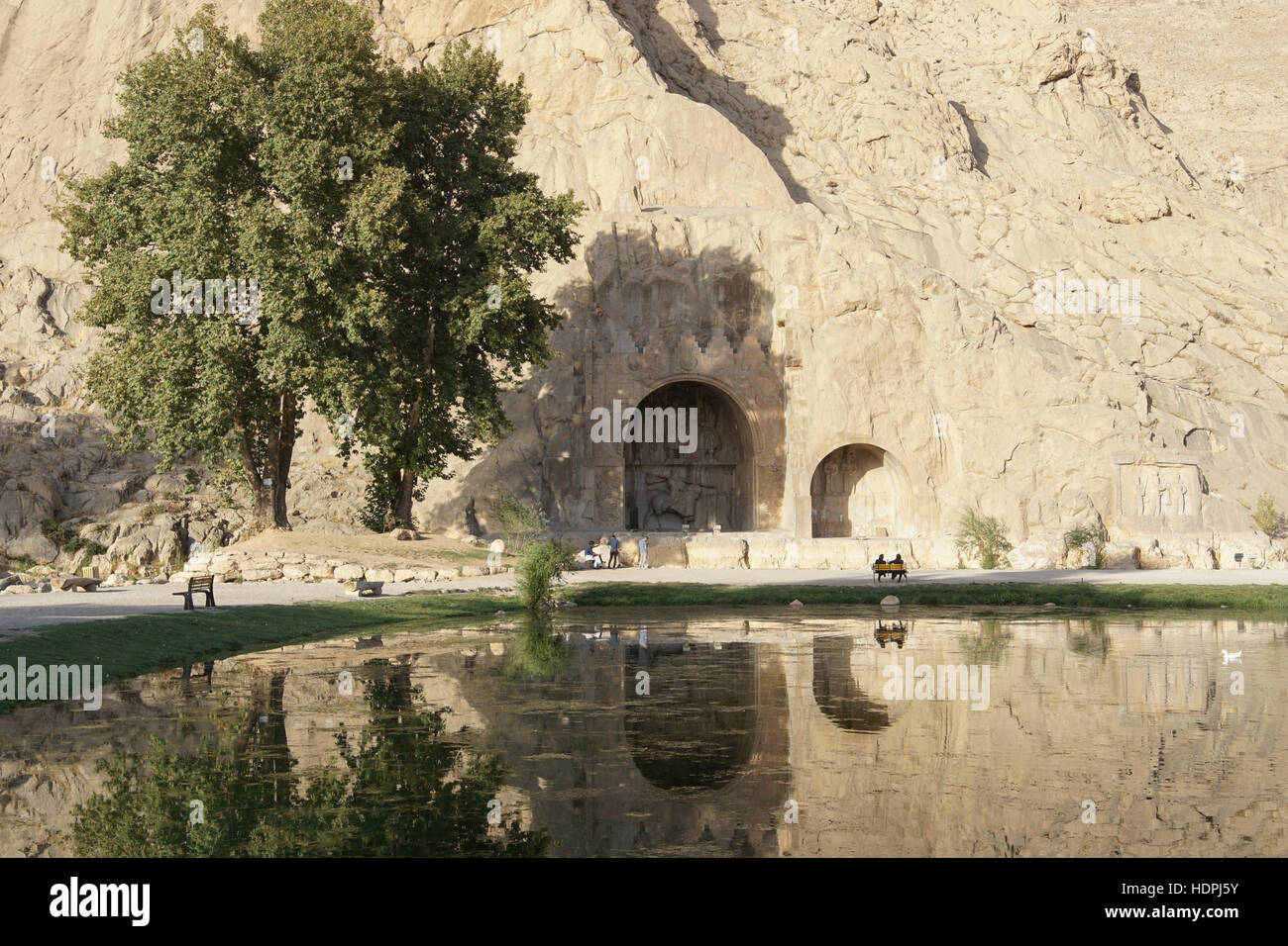 KERMANSHAH, IRAN - 3. Oktober 2016: Höhlen Taq-e Bostan, historische Stätte von Kermanshah am 3. Oktober 2016 im Iran, Asien Stockfoto