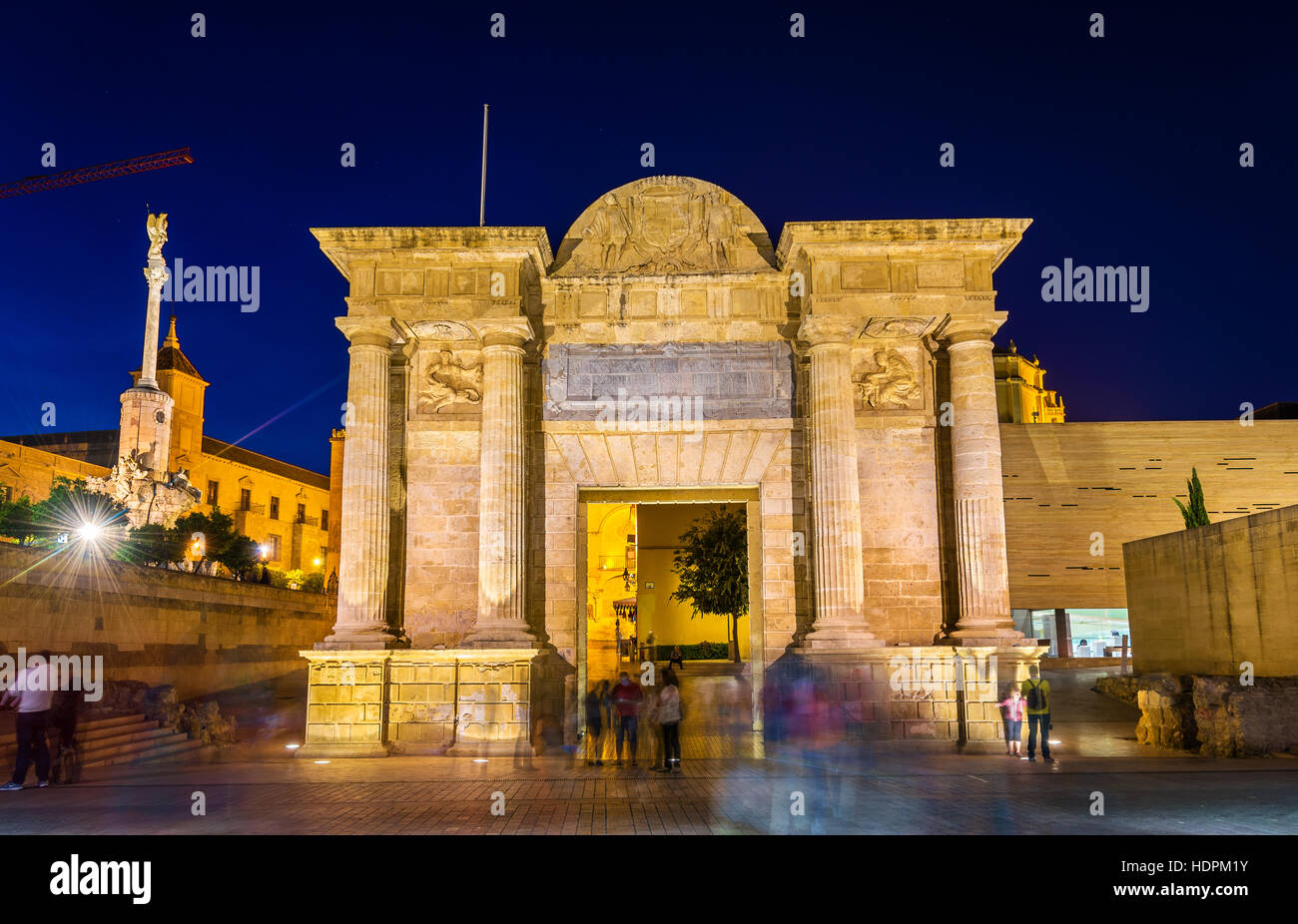 Puerta del Puente, ein Renaissance-Tor in Córdoba, Spanien Stockfoto