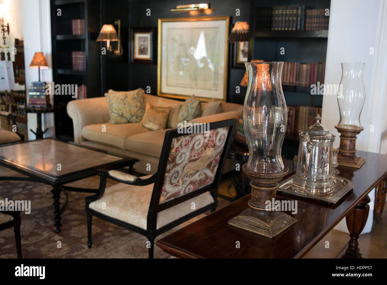 Feine Dekoration im Royal Livingstone Hotel. Das Royal Livingstone ist ein heiter und liebenswürdig Zuflucht vor der Hitze der afrikanischen Sonne. Die 173 luxuri Stockfoto