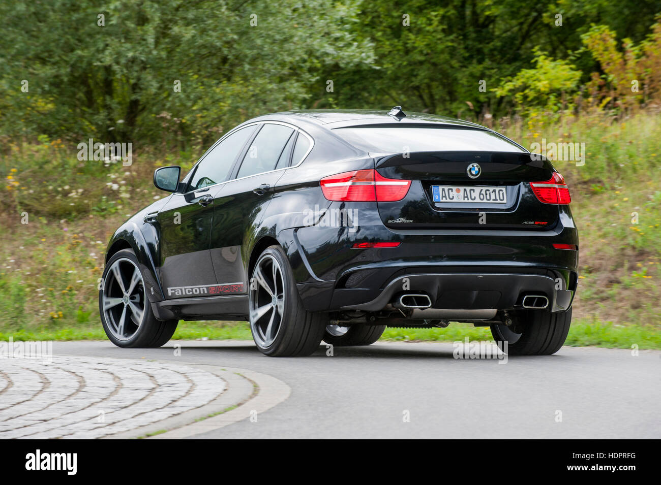 Neue Bilder zum BMW X6 E71 mit Teilen von BMW Performance