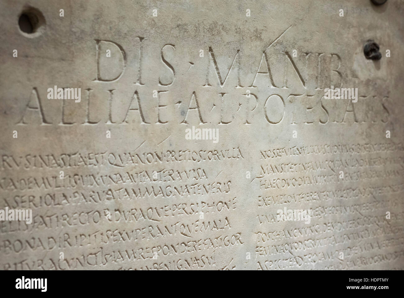 Rom. Italien. Epitaph für Allia Potestas, eine römische Freedwoman, 2. Jh. n. Chr.. Museo Epigrafico, Terme di Diocleziano. Stockfoto