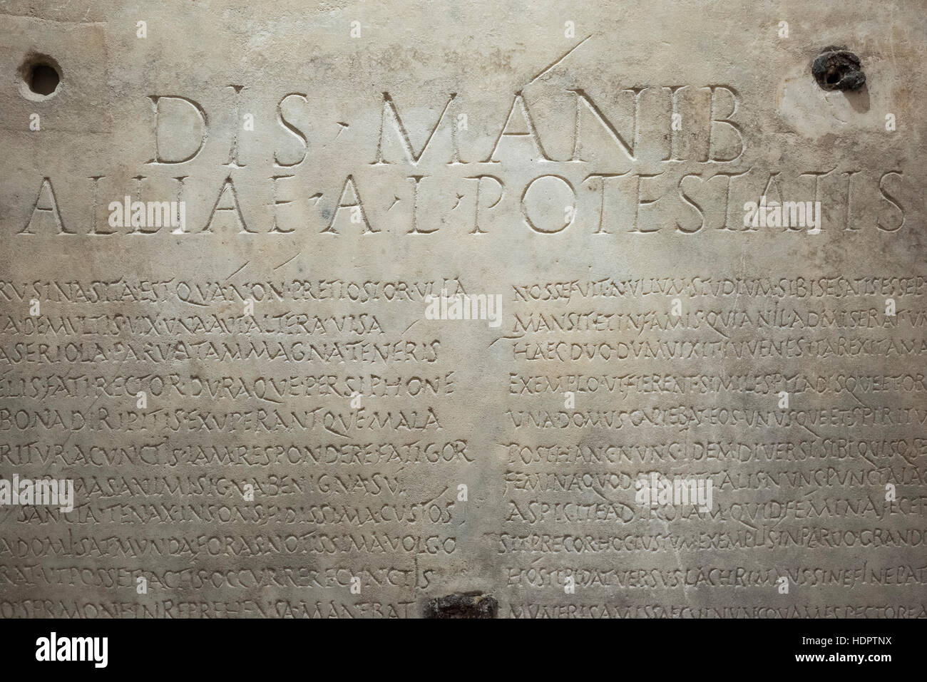 Rom. Italien. Epitaph für Allia Potestas, eine römische Freedwoman, 2. Jh. n. Chr.. Museo Epigrafico, Terme di Diocleziano. Stockfoto