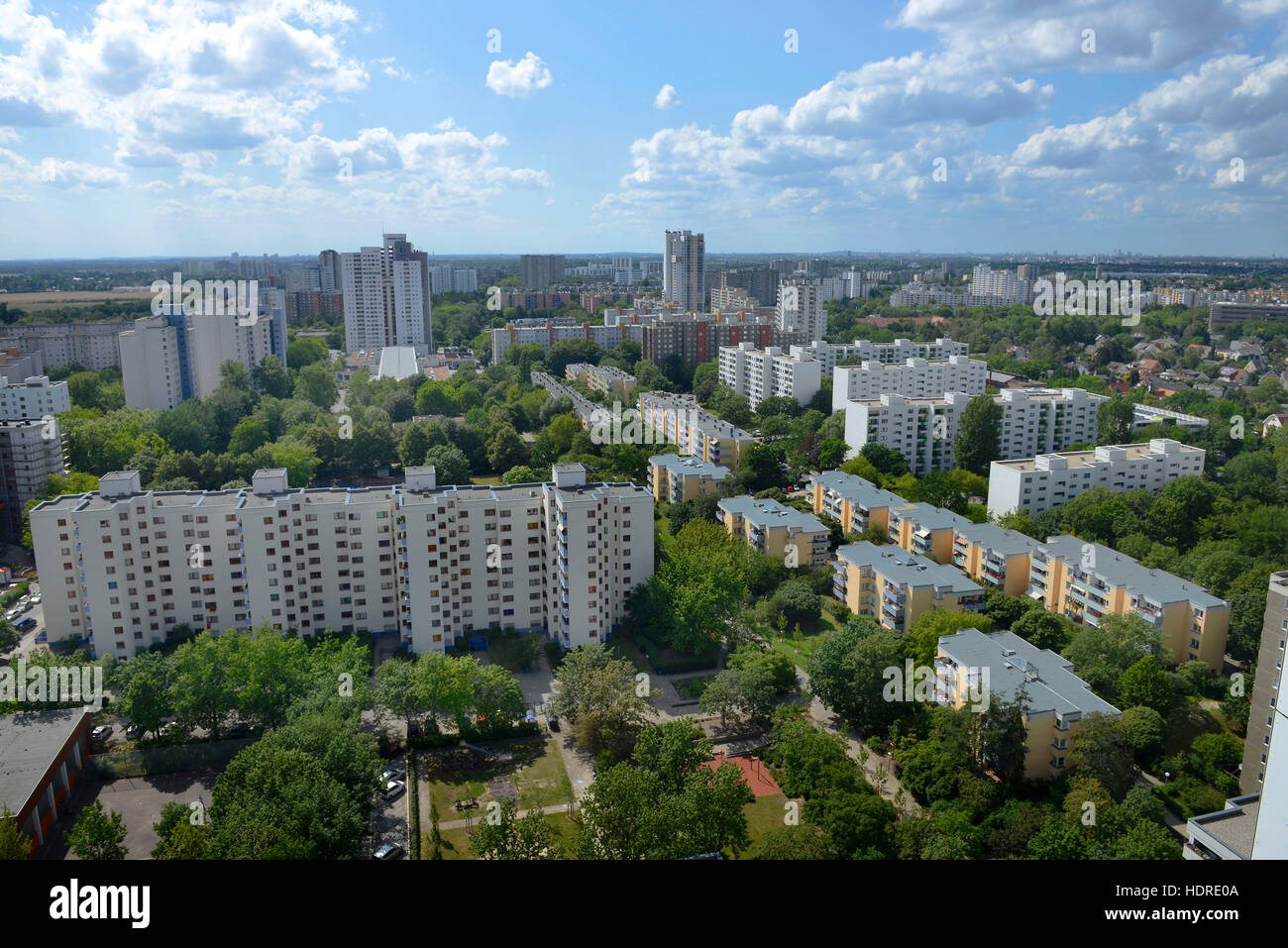 Hochhaeuser, Fritz-Erler-Allee, Gropiusstadt, Neukölln, Berlin, Deutschland Stockfoto