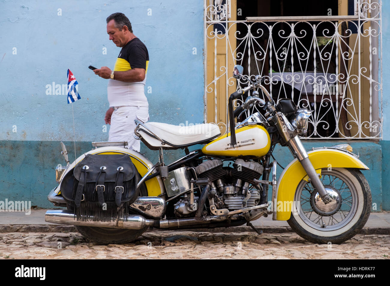Alte amerikanische Harley Davidson Motorrad geparkt in Trinidad, Kuba Stockfoto